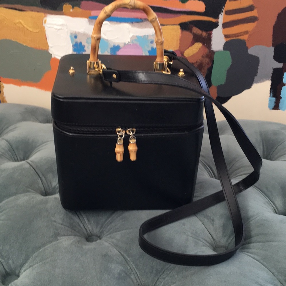 Cosmetic bag